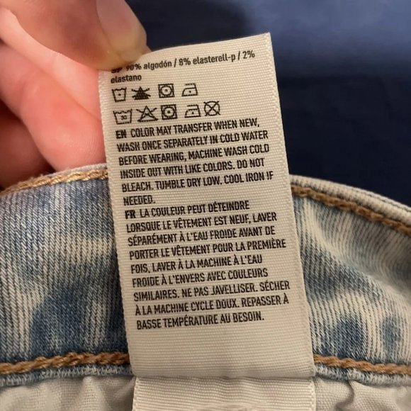 American Eagle Shorts - Acid Wash Super Hi-Rise Shortie - Picture 6 of 7